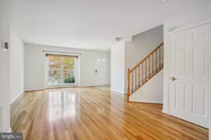 9205 Ridgefield Cir, Frederick, MD 21701 - Photo 2