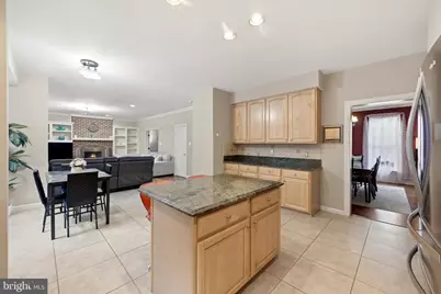 11203 Yardley Court, Ijamsville, MD 21754 - Photo 4