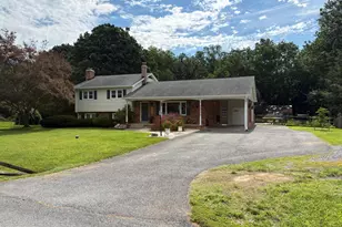 7905 Runnymeade Dr, Frederick, MD 21702 - Photo 2