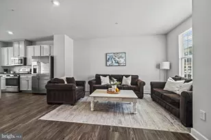 10702 Lamoka Ln, New Market, MD 21774 - Photo 2