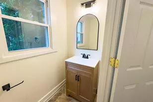 213 W B St, Brunswick, MD 21716 - Photo 18