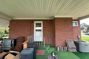 405 Delaware Rd, Frederick, MD 21701 - Photo 6