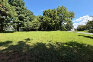 6102 Ridgeline Dr, Mount Airy, MD 21771 - Photo 2
