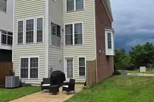 6384 Meandering Woods Ct, Frederick, MD 21701 - Photo 2