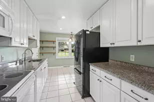 8109 Broadview Dr, Frederick, MD 21701 - Photo 6