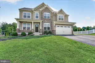 6805 Hawes Ct, Frederick, MD 21702 - Photo 2