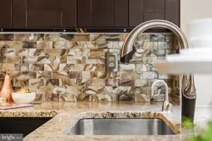 807 Stratford Way, Frederick, MD 21701 - Photo 2
