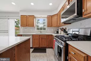 9059 Allington Manor Cir W, Frederick, MD 21703 - Photo 14