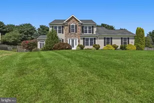 4028 Bunker Ct, Mount Airy, MD 21771 - Photo 2