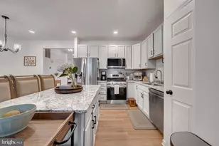 6011 Newport Ln, Frederick, MD 21701 - Photo 4