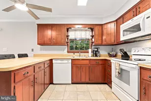 5810 Corporal Jones, Mount Airy, MD 21771 - Photo 10