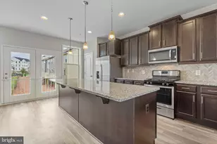 5903 Garden Walk Dr, Frederick, MD 21703 - Photo 10