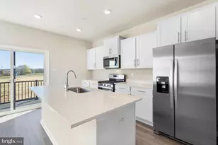 420 Herringbone Wy, Frederick, MD 21701 - Photo 2