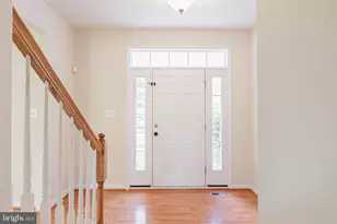 122 Sunlight Ct, Frederick, MD 21702 - Photo 2