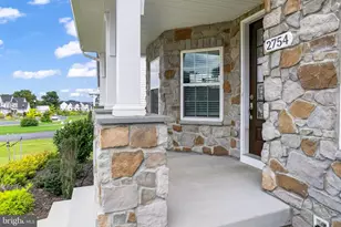 2754 Hillfield Dr, Frederick, MD 21702 - Photo 4