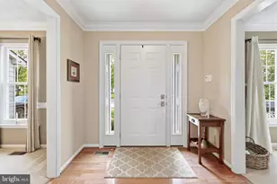 6913 Sovereign Pl, Frederick, MD 21703 - Photo 4