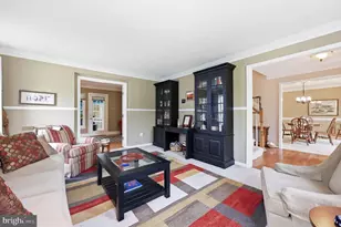 6913 Sovereign Pl, Frederick, MD 21703 - Photo 8