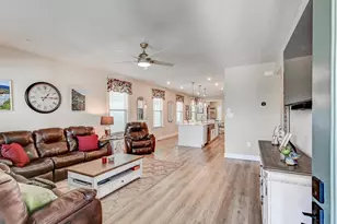 388 Crown Pt Dr, Frederick, MD 21702 - Photo 12
