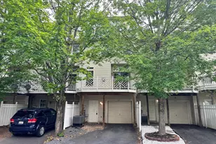 586 Eisenhower Dr, Frederick, MD 21703 - Photo 2