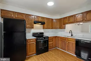 510 Hollyberry Way, Frederick, MD 21703 - Photo 8