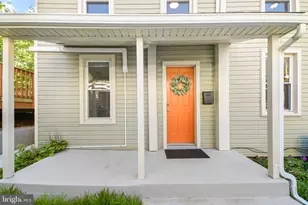 205 W B St, Brunswick, MD 21716 - Photo 2