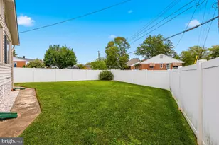 802 Young Pl, Frederick, MD 21702 - Photo 4