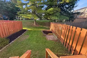 1516 Beverly Ct, Frederick, MD 21701 - Photo 2