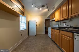 236 S Carroll St, Frederick, MD 21701 - Photo 6