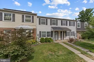 6842 Acacia Ct, Frederick, MD 21703 - Photo 2