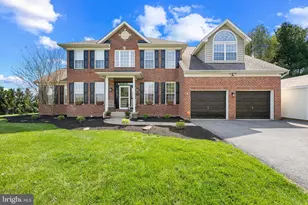 2231 W Greenleaf Dr, Frederick, MD 21702 - Photo 2