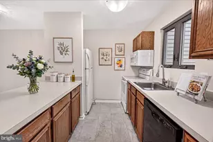 10269 White Pelican Way, New Market, MD 21774 - Photo 10