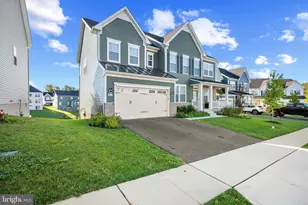 811 Shenandoah View Pkwy, Brunswick, MD 21716 - Photo 2