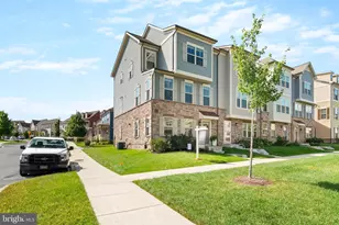 8900 Shady Pines Dr, Frederick, MD 21704 - Photo 2