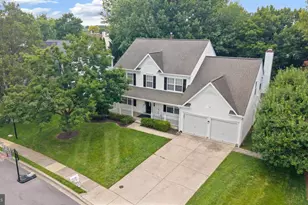 7014 Allington Manor Cir E, Frederick, MD 21703 - Photo 2
