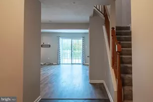 5620 Queen Anne Ct, New Market, MD 21774 - Photo 2