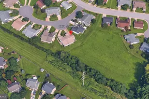 6879 Snowberry Ct, Frederick, MD 21703 - Photo 2