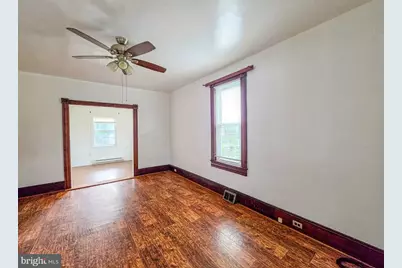 8 N Virginia Avenue, Brunswick, MD 21716 - Photo 8