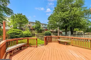381 W Thornhill, Frederick, MD 21703 - Photo 12