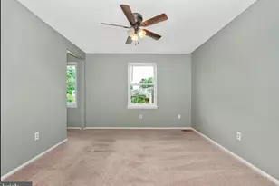 381 W Thornhill, Frederick, MD 21703 - Photo 16