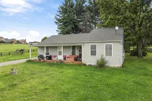 9363 Albaugh Rd, New Windsor, MD 21776 - Photo 2