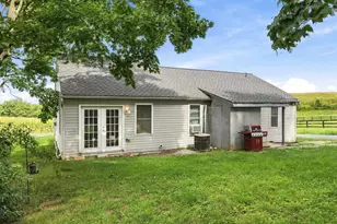 9363 Albaugh Rd, New Windsor, MD 21776 - Photo 4