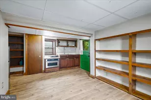 11 E H St, Brunswick, MD 21716 - Photo 24
