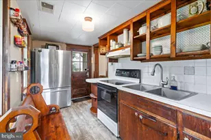 11 E H St, Brunswick, MD 21716 - Photo 12