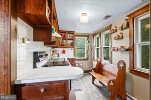 11 E H St, Brunswick, MD 21716 - Photo 10