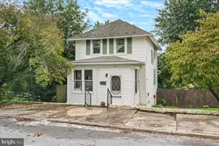 11 E H St, Brunswick, MD 21716 - Photo 1