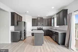 1906 GLADSTONE St, Frederick, MD 21702 - Photo 10