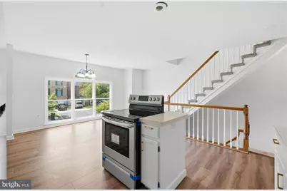 18 Victoria Square, Frederick, MD 21702 - Photo 8
