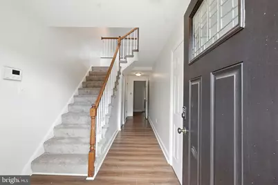 18 Victoria Square, Frederick, MD 21702 - Photo 2
