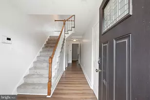 18 Victoria Square, Frederick, MD 21702 - Photo 2