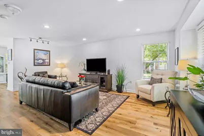 9245 Ridgefield Circle, Frederick, MD 21701 - Photo 6